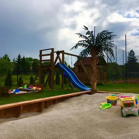 Rodzinna Kraina Lodge *